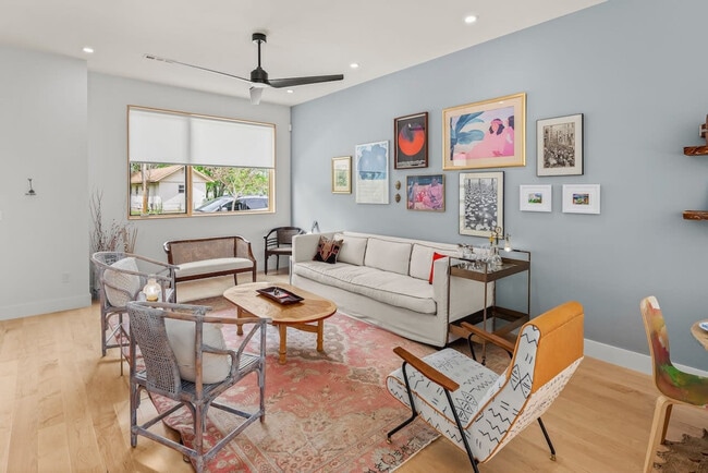 Photo - 703 SE A St Unit ID1241316P