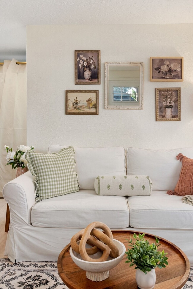 Photo - 838 SE Tacoma St Unit SI ID1471544P