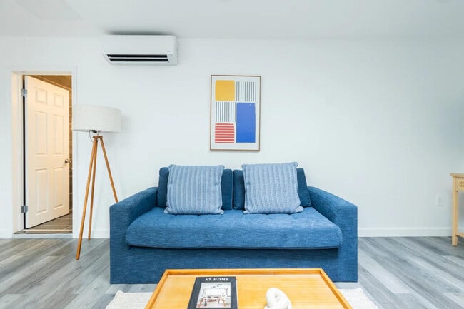 Building Photo - 179 E 102nd St Unit ID1324009P