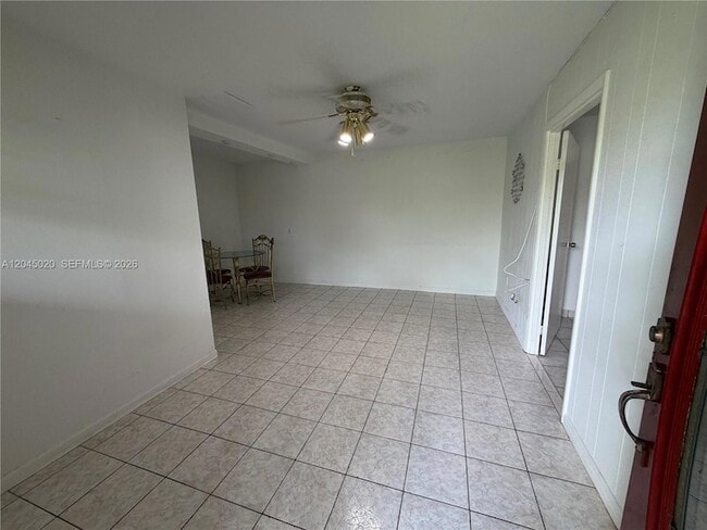 Photo - 4935 SW 101st Ave Unit 1