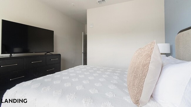 Photo - 65 Sentosa Dr Unit 509-210