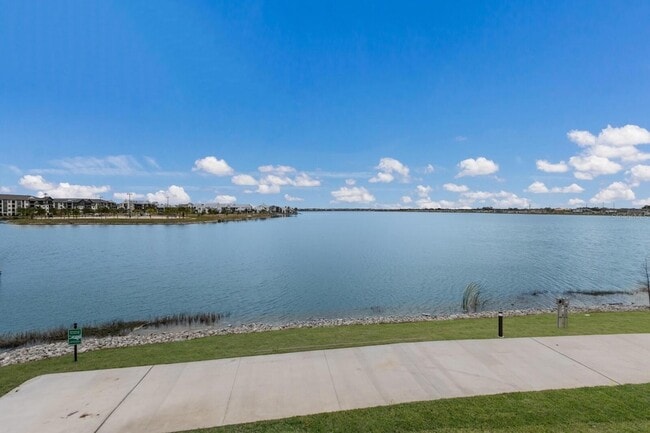 Photo - 7420 Newham Ln