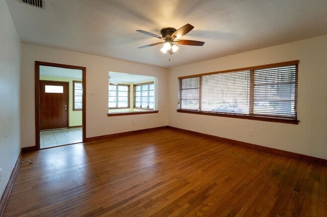 Photo - 64 Fullerwood Dr