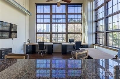 Building Photo - 715 N Graham St