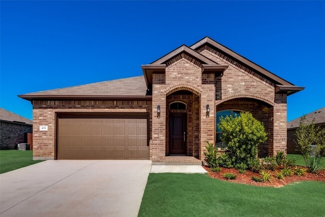 Photo - 415 Helm Ln