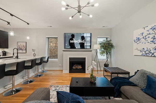 Building Photo - 2006 W 21st St Unit ID1244959P