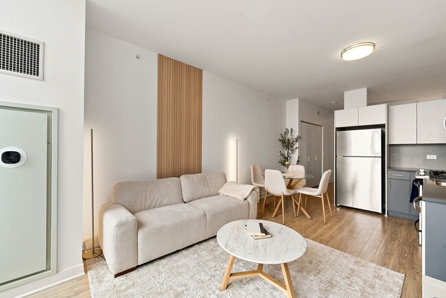 Building Photo - 720 S Wells St Unit ID1310548P