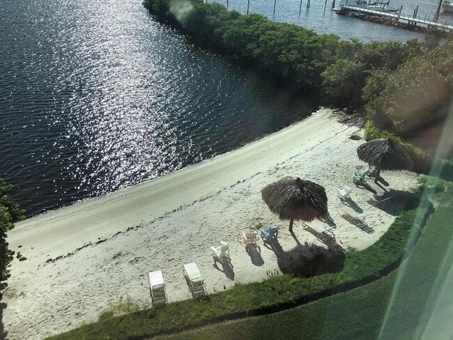 Building Photo - 600 Scotia Dr Unit 104