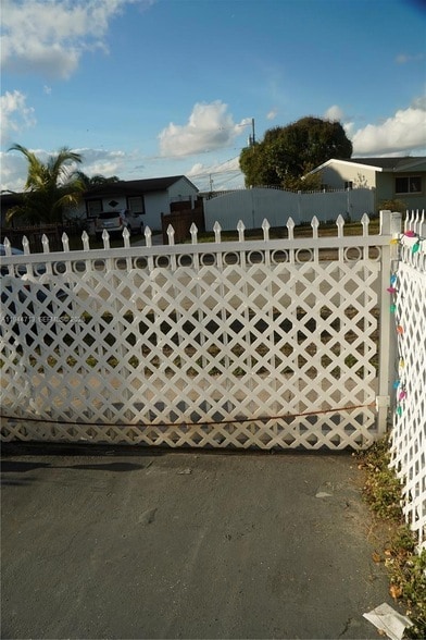 Photo - 4370 NW 174th Dr Unit 2