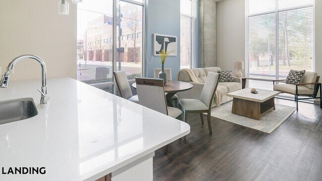 Photo - 1711 Caroline St Unit 106