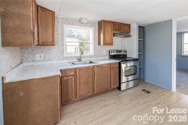 Photo - 126 Poe Dr