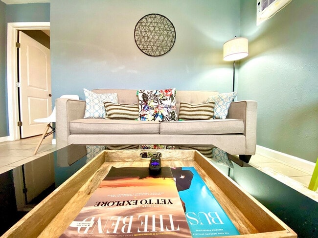 Building Photo - 1808 Morgan Ave Unit ID1268421P