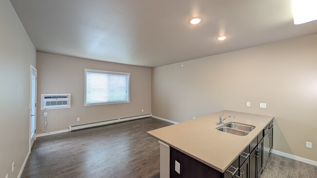 Photo - Pinecrest Apartment Homes