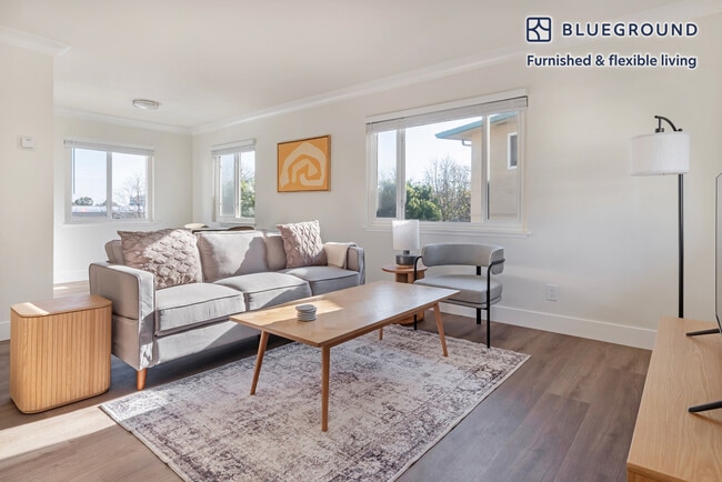 Building Photo - 15 S Broadway Unit FL2-ID2132