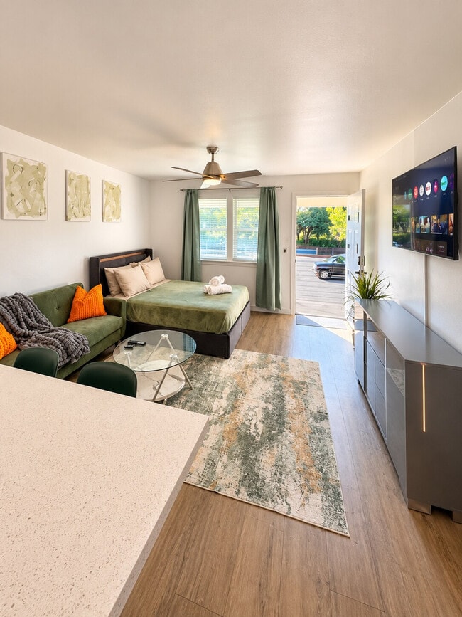 Building Photo - 6811 Great Northern Blvd Unit SI FL2-ID1497890P