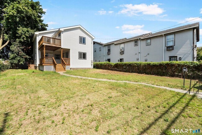 Photo - 810 Brewster St