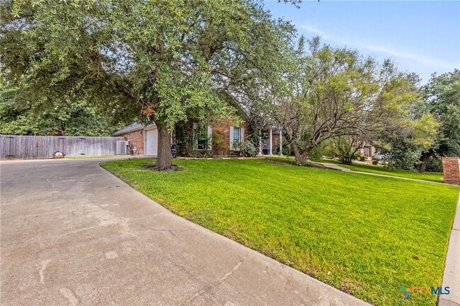 Photo - 606 Lantana St