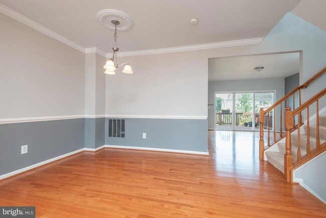 Photo - 42724 Rolling Rock Square