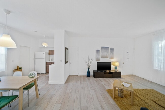 Photo - 1311 15th Terrace Unit ID1255504P