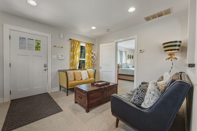 Building Photo - 512 Bouldin Ave Unit SI ID1492689P