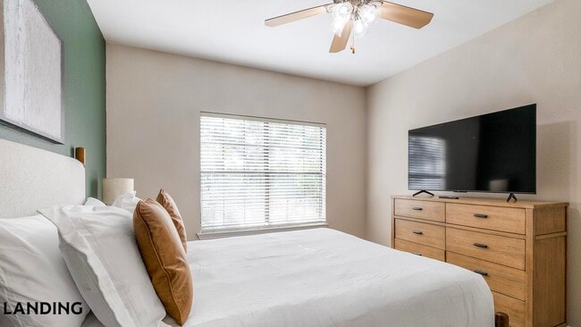 Photo - 165 Forestbrook Dr Unit 724