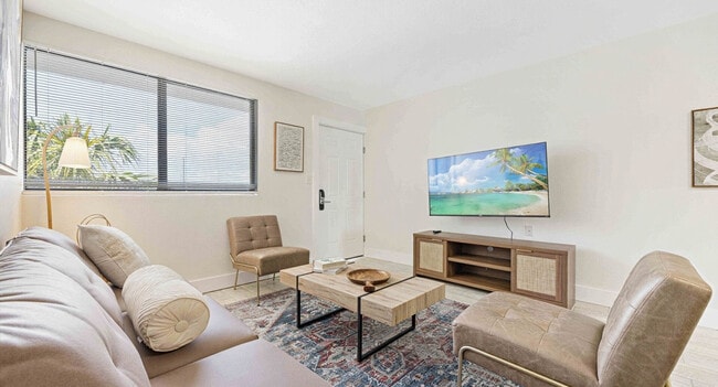 Photo - 556 Coral Ct Unit SI FL3-ID1502040P