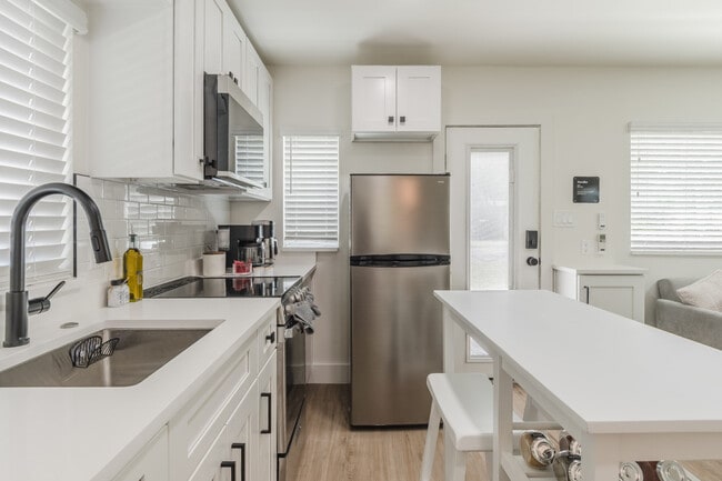 Photo - 2710 Amherst Ave Unit ID1018188P