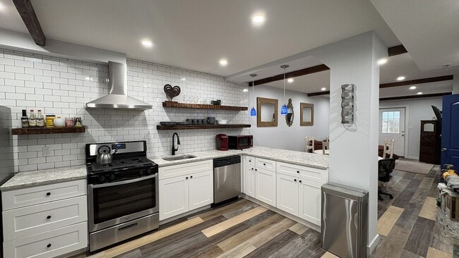 Building Photo - 1-97 Beach 96th St Unit 1