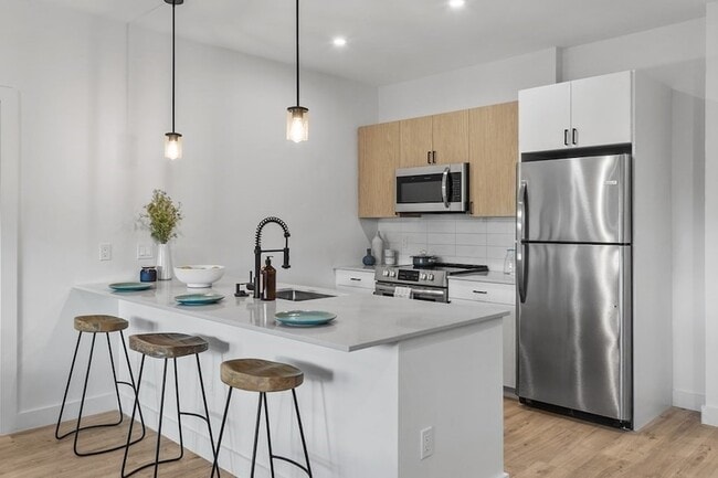 Photo - 635 Main St Unit 109