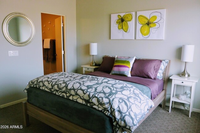 Building Photo - 516 E Ames Pl