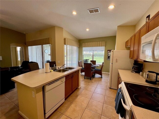 Photo - 8127 Fan Palm Way