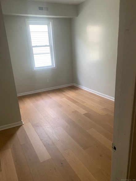 Photo - 1406 Stratford Ave Unit 1410 Stratford