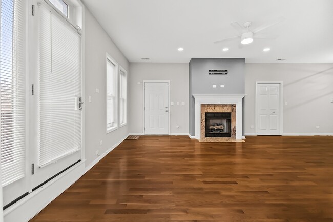 Photo - 3986 S Drexel Blvd Unit 3N