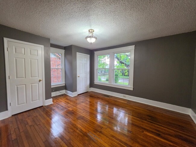 Photo - 1205 Meridian St