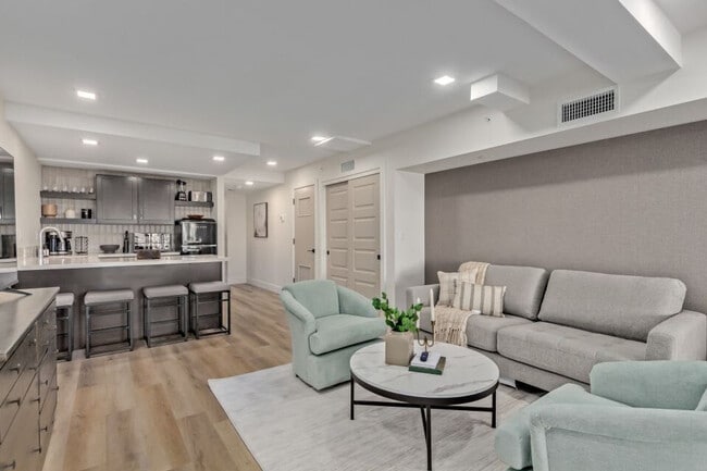 Building Photo - 4238 N Craftsman Ct Unit SI FL2-ID1558688P