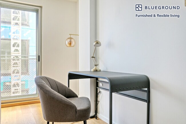 Photo - 26 W Broadway Unit FL4-ID581