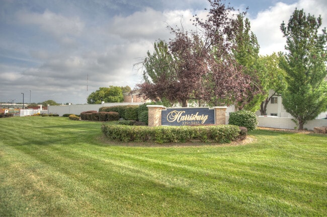 Photo - Harrisburg Square Apartments