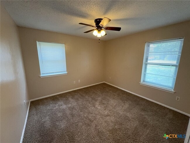Photo - 1013 Kathey Dr
