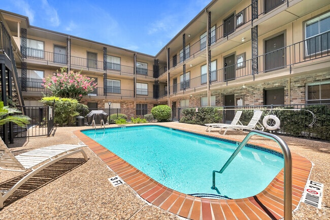 Pool - Greenbriar Bend