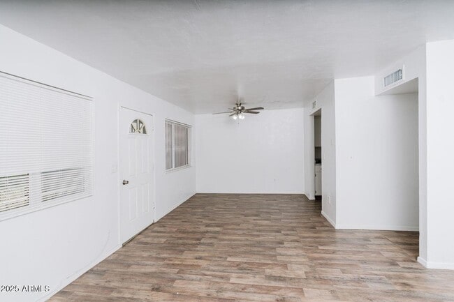 Photo - 2690 N 43rd Ave