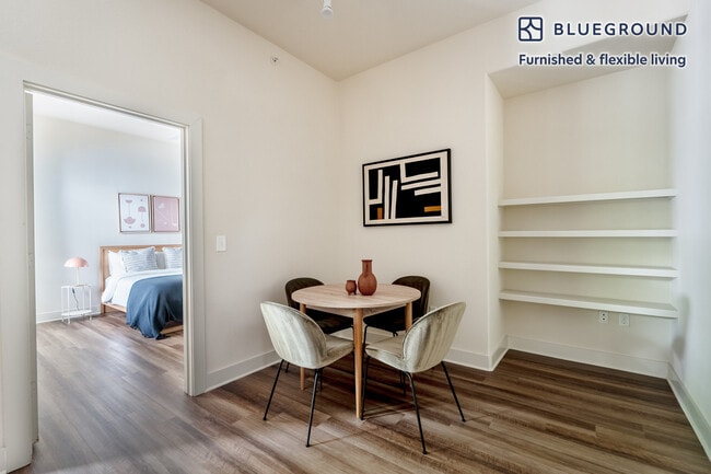 Photo - 3210 Esperanza Crossing Unit FL1-ID204