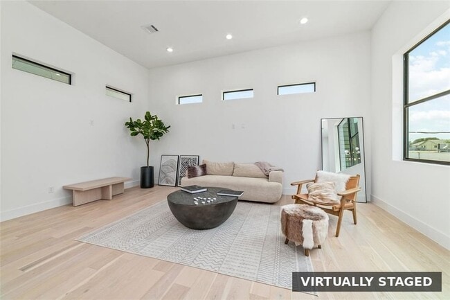 Photo - 5905 Fairdale Ln