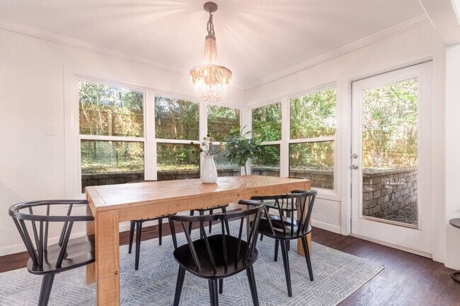 Photo - 318 SW 27th St Unit ID1359097P