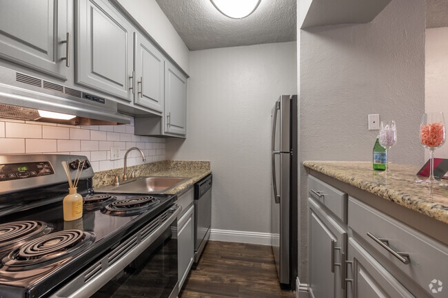 1BR, 1BA - A3R - Kitchen - Riverfalls at Bellmar
