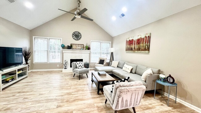 Building Photo - 1380 Twin Bridge Ln Unit ID1254402P