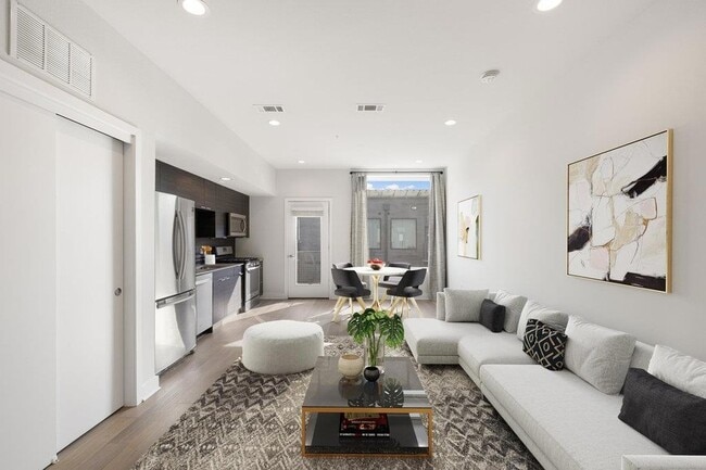 Photo - 1800 E 4th St Unit 327