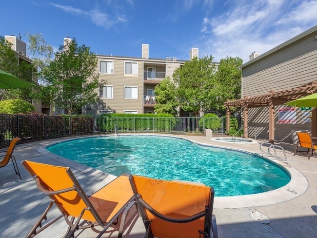 Building Photo - California Place Apartments