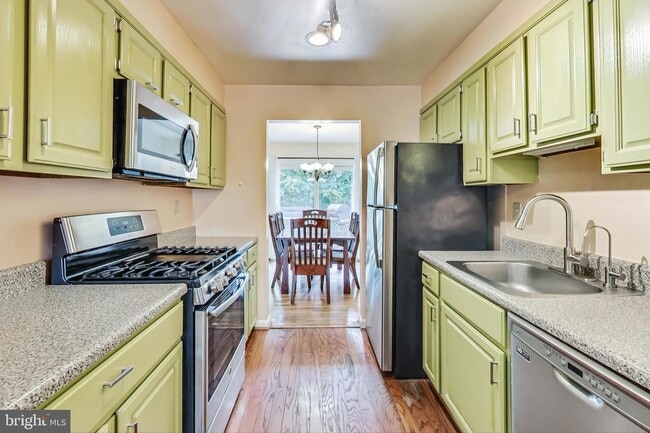 Photo - 806 Hope Ct