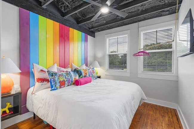 Photo - 156 Camellia St Unit ID1267000P