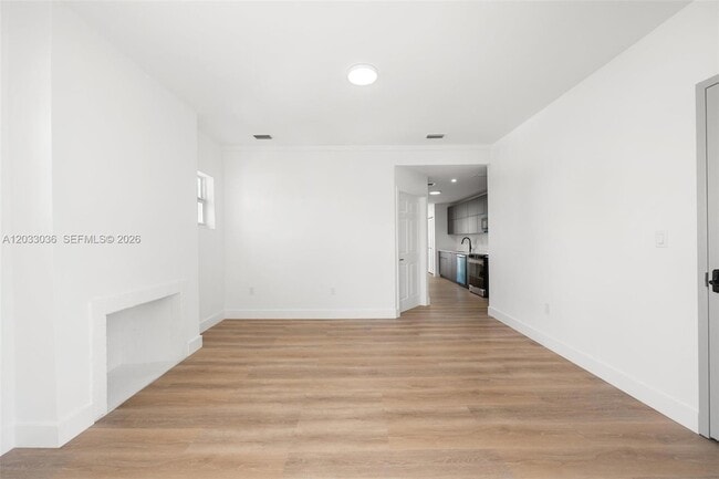 Photo - 403 SW 12th Ave Unit 3